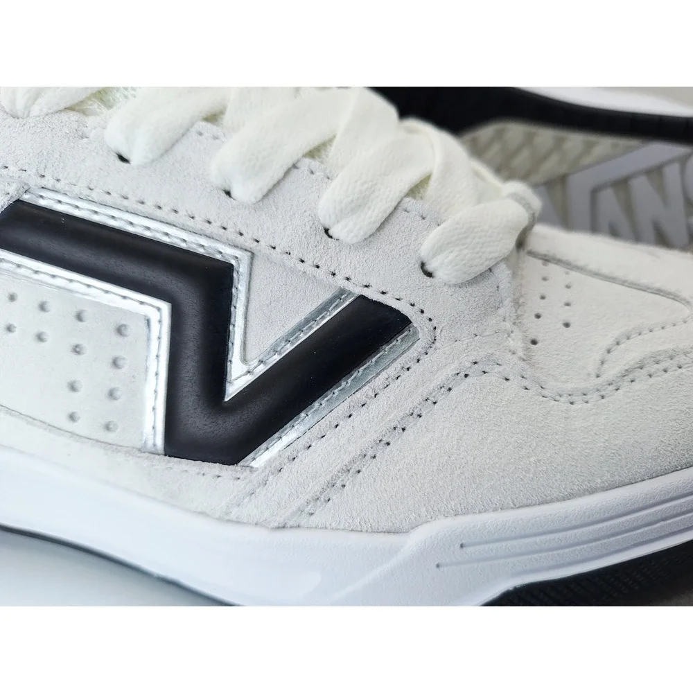 VANS Upland Suede White Black Offwhite Skate Sneaker Men's US Size 11
